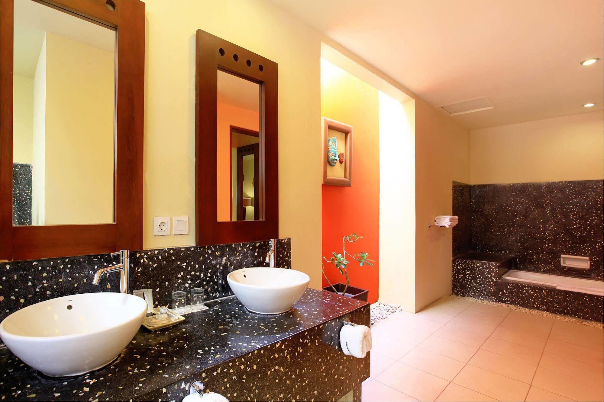 Mutiara Jimbaran Villas Kuta Selatan Kültér fotó